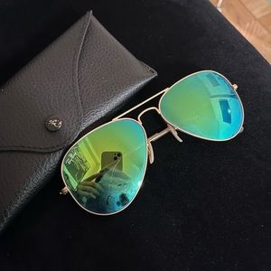 RAY BAN GREEN FLASH AVIATOR SUNGLASSES